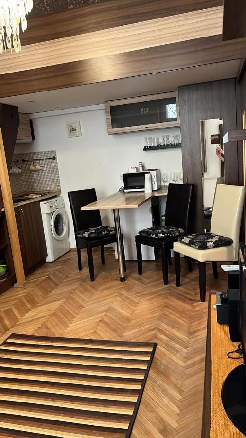 Apartment Vaci บูดาเปสต์ ภายนอก รูปภาพ
