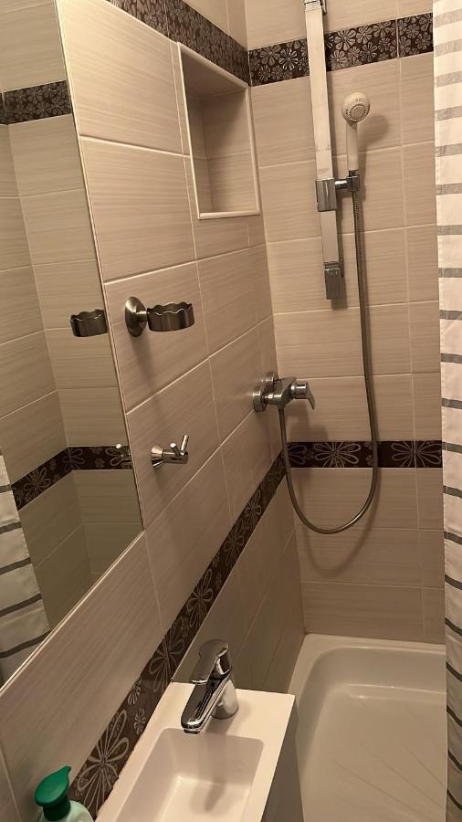 Apartment Vaci บูดาเปสต์ ภายนอก รูปภาพ